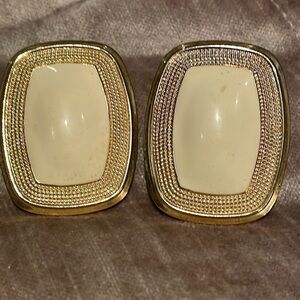 Vintage 80’s Lightweight Metal Earrings Cream Postback